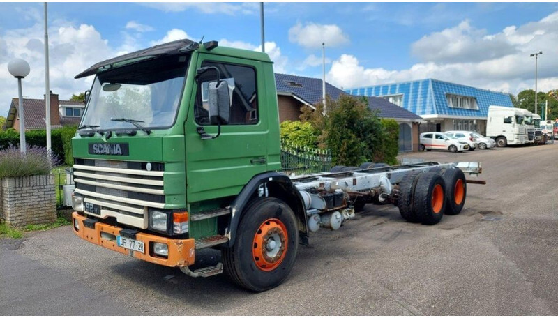 Scania P92 6x2 FULL STEEL MANUAL GEARBOX - Podvozek s kabinou: obrázek 1 Scania P92 6x2 FULL STEEL MANUAL GEARBOX - Podvozek s kabinou: obrázek 1