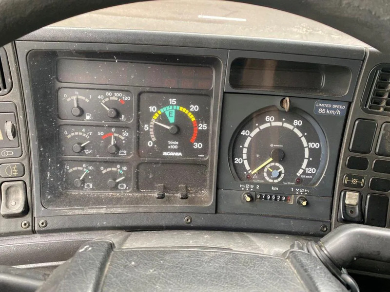 Plachtový nákladní auto Scania P94-220 MANUAL BOX MECHANIC FUEL PUMP: obrázek 11