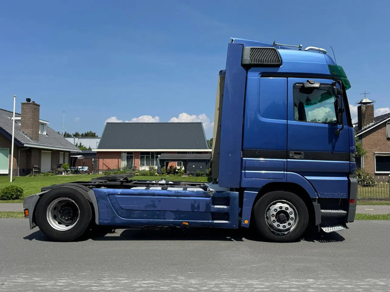 Mercedes-Benz Actros 1848 V8 EPS 3 PEDAL WITH RETARDER AND AIRCO - Tahač: obrázek 3 Mercedes-Benz Actros 1848 V8 EPS 3 PEDAL WITH RETARDER AND AIRCO - Tahač: obrázek 3