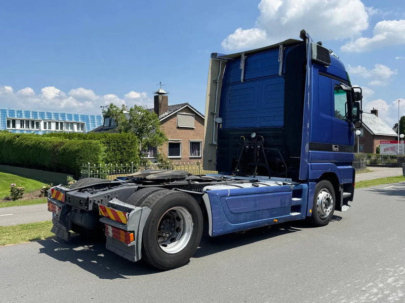 Mercedes-Benz Actros 1848 V8 EPS 3 PEDAL WITH RETARDER AND AIRCO - Tahač: obrázek 4 Mercedes-Benz Actros 1848 V8 EPS 3 PEDAL WITH RETARDER AND AIRCO - Tahač: obrázek 4