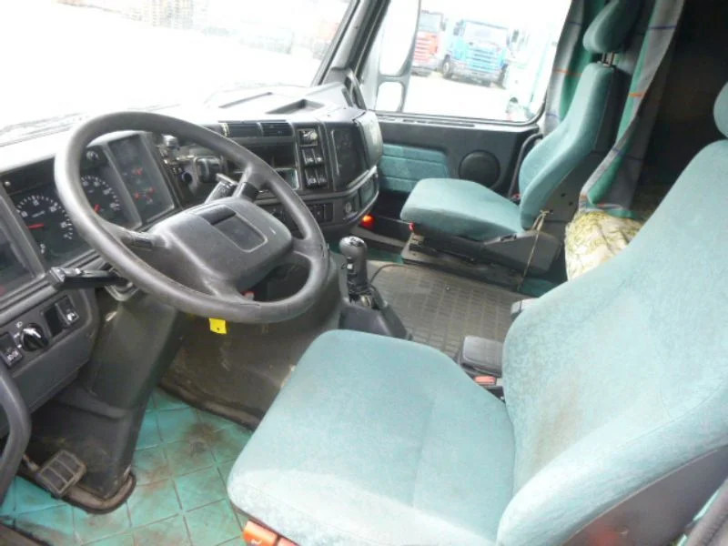 Volvo FH 12.380 FH12 380 MANUAL airco - Tahač: obrázek 3 Volvo FH 12.380 FH12 380 MANUAL airco - Tahač: obrázek 3