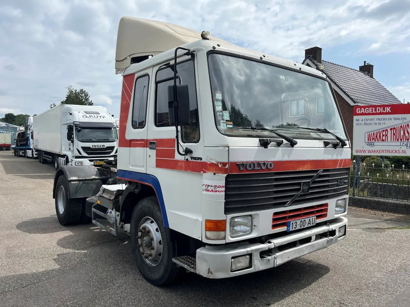 Volvo FL 10.320 4X2 TRUCKHEAD FULL STEEL SUSPENSION - Tahač: obrázek 5 Volvo FL 10.320 4X2 TRUCKHEAD FULL STEEL SUSPENSION - Tahač: obrázek 5