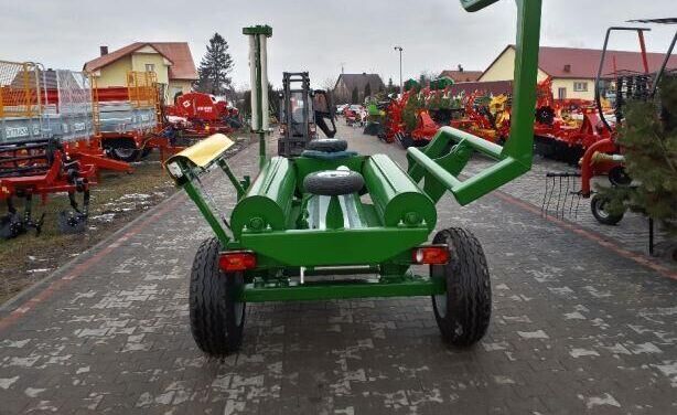 Awid Czyżew Self loading bale wrapper/ Owijarka samozaładowcza - Ovíječka: obrázek 3 Awid Czyżew Self loading bale wrapper/ Owijarka samozaładowcza - Ovíječka: obrázek 3