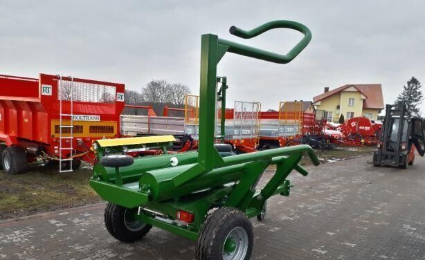 Awid Czyżew Self loading bale wrapper/ Owijarka samozaładowcza - Ovíječka: obrázek 5 Awid Czyżew Self loading bale wrapper/ Owijarka samozaładowcza - Ovíječka: obrázek 5