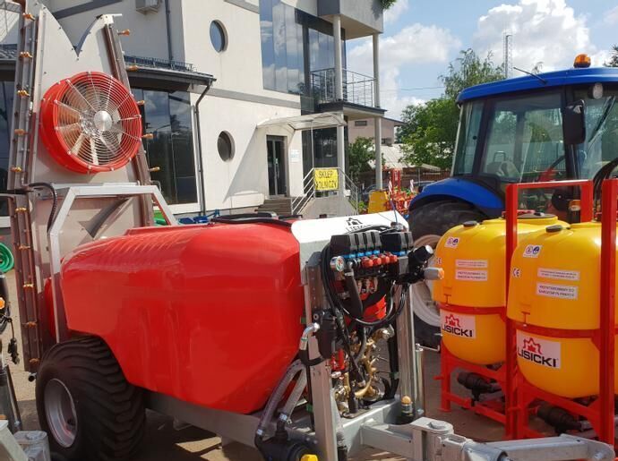 LISICKI Opryskiwacz sadowniczy 1000 l - Tažený postřikovač: obrázek 2 LISICKI Opryskiwacz sadowniczy 1000 l - Tažený postřikovač: obrázek 2