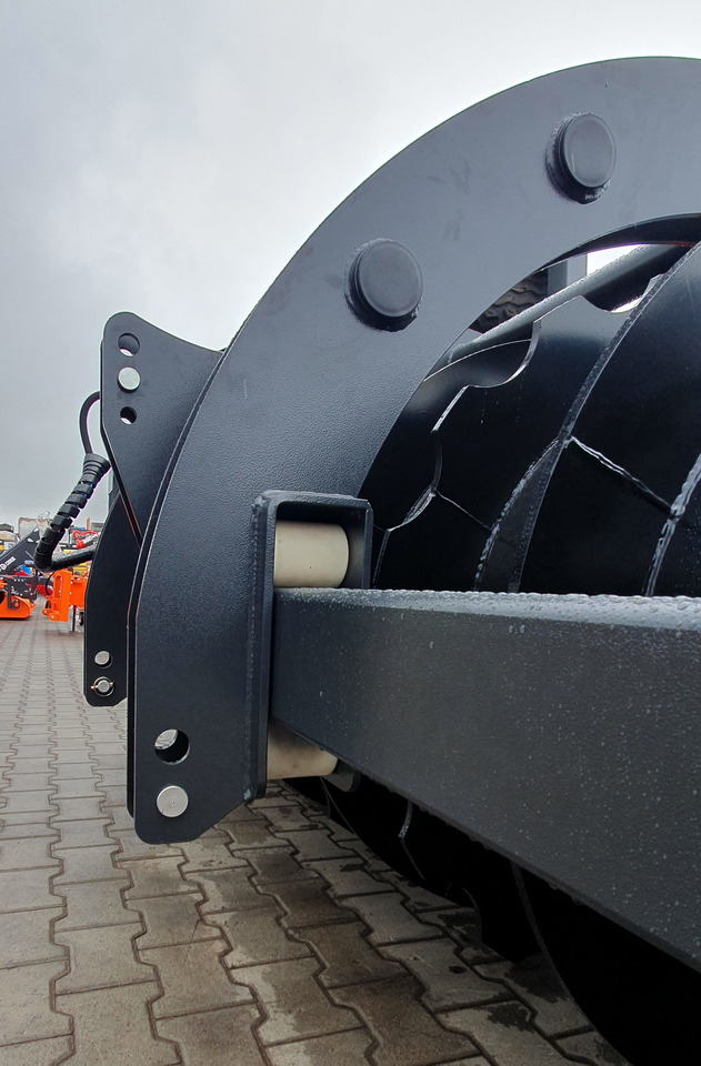 METAL-TECHNIK Wał Pryzmowy MT2 z dociskiem - Zemědělský válec: obrázek 2 METAL-TECHNIK Wał Pryzmowy MT2 z dociskiem - Zemědělský válec: obrázek 2