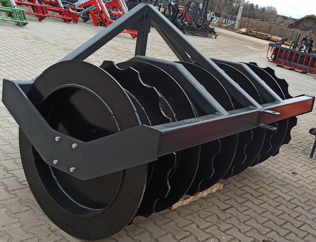 METAL-TECHNIK Wał pryzmowy - Zemědělský válec: obrázek 2 METAL-TECHNIK Wał pryzmowy - Zemědělský válec: obrázek 2