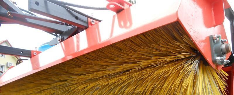 METAL-TECHNIK Zamiatarka 2m/ New Sweeper / Barredora de 2 m - Zametač pro Zametací vůz: obrázek 2 METAL-TECHNIK Zamiatarka 2m/ New Sweeper / Barredora de 2 m - Zametač pro Zametací vůz: obrázek 2