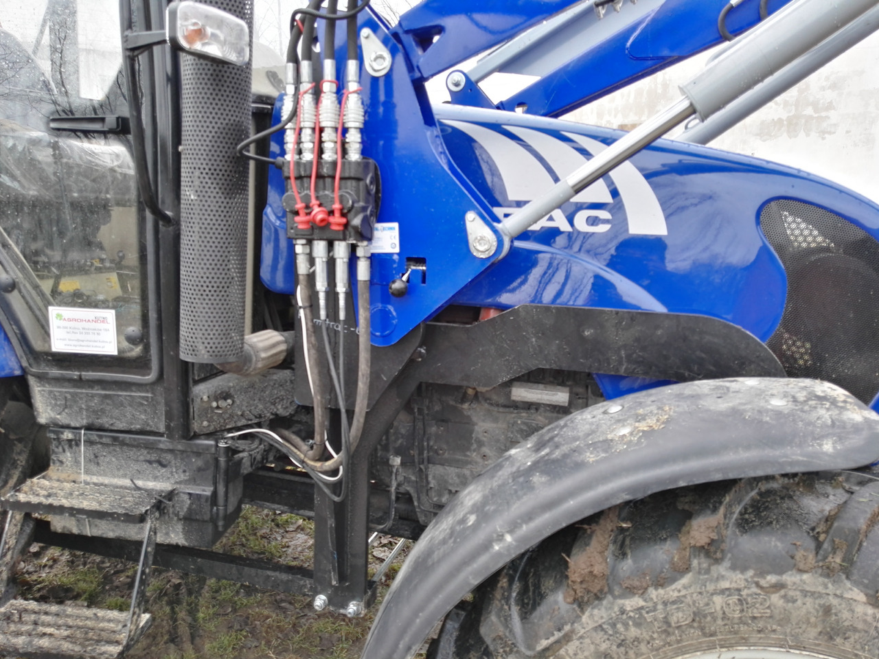 Metal-Technik Frontlader LANDINI / Ładowacz czołowy do LANDINI - Čelní nakladač pro traktor pro Traktor: obrázek 4 Metal-Technik Frontlader LANDINI / Ładowacz czołowy do LANDINI - Čelní nakladač pro traktor pro Traktor: obrázek 4
