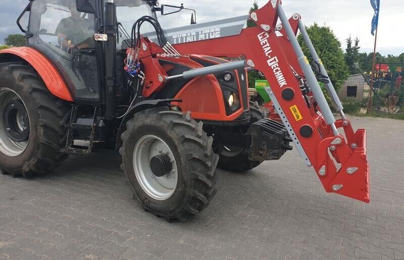 Metal-Technik Frontlader für Ursus 1224 / Ładowacz czołowy do Ursus 1224 - Čelní nakladač pro traktor: obrázek 1 Metal-Technik Frontlader für Ursus 1224 / Ładowacz czołowy do Ursus 1224 - Čelní nakladač pro traktor: obrázek 1