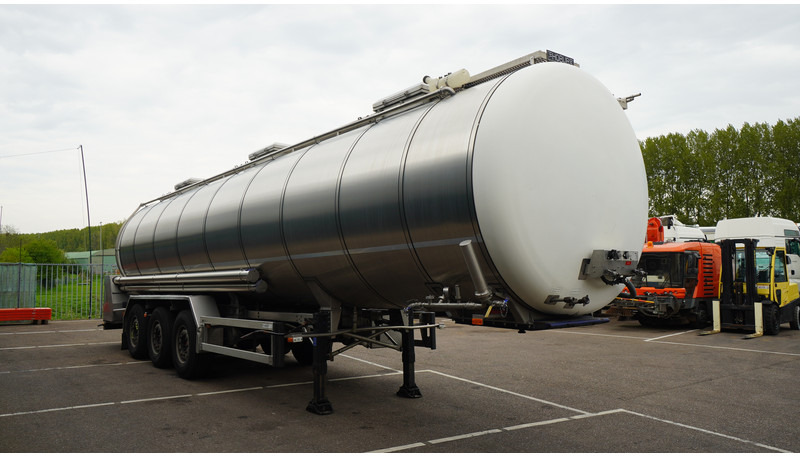 Burg 3 AXLE FOOD TRAILER 38.000 LTR - Cisternový návěs: obrázek 3 Burg 3 AXLE FOOD TRAILER 38.000 LTR - Cisternový návěs: obrázek 3