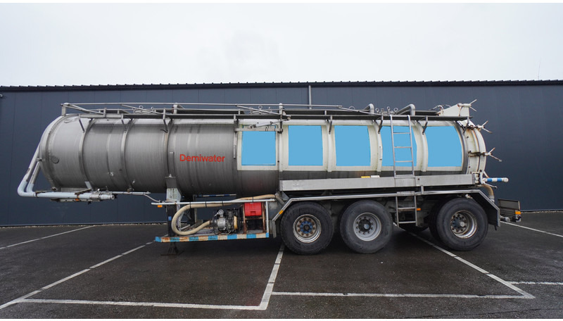 Burg 3 AXLE WATER TANK 29.975LTR - Cisternový návěs: obrázek 1 Burg 3 AXLE WATER TANK 29.975LTR - Cisternový návěs: obrázek 1