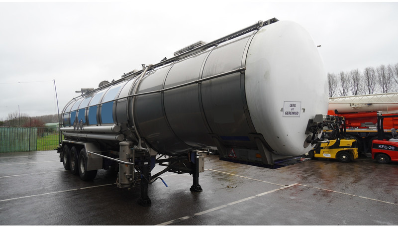 Burg 3 AXLE WATER TANK 32.000LTR - Cisternový návěs: obrázek 3 Burg 3 AXLE WATER TANK 32.000LTR - Cisternový návěs: obrázek 3