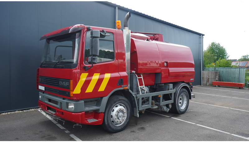 DAF 65.180 ATI STREET SWEPER RH DRIVE MANUAL GARBOX 96.000KM - Zametací vůz: obrázek 3 DAF 65.180 ATI STREET SWEPER RH DRIVE MANUAL GARBOX 96.000KM - Zametací vůz: obrázek 3