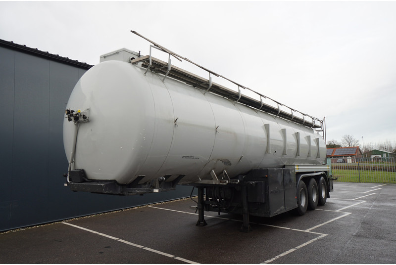 Dijkstra 3 AXLE TANK TRAILER 36 M3 - Cisternový návěs: obrázek 2 Dijkstra 3 AXLE TANK TRAILER 36 M3 - Cisternový návěs: obrázek 2