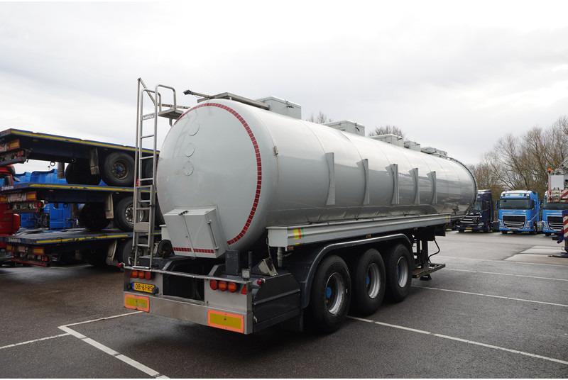 Dijkstra 3 AXLE TANK TRAILER 36 M3 - Cisternový návěs: obrázek 4 Dijkstra 3 AXLE TANK TRAILER 36 M3 - Cisternový návěs: obrázek 4