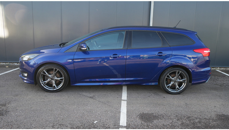 Ford Focus WAGON 1.5TDCI ST-Line - Minibus, Mikrobus: obrázek 1 Ford Focus WAGON 1.5TDCI ST-Line - Minibus, Mikrobus: obrázek 1