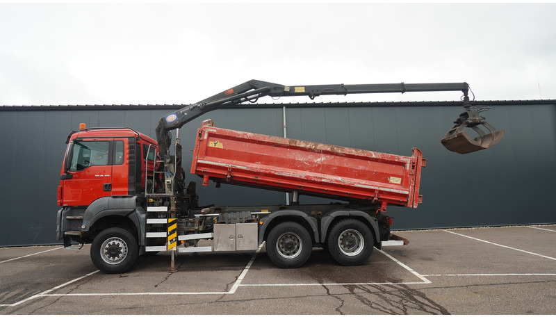 MAN TGS 28.400 6X6 2 SIDE TIPPER WITH HMF 1643 CRANE 376.400KM - Auto s hydraulickou rukou: obrázek 1 MAN TGS 28.400 6X6 2 SIDE TIPPER WITH HMF 1643 CRANE 376.400KM - Auto s hydraulickou rukou: obrázek 1