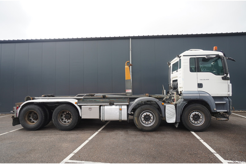 MAN TGS 35.400 8x4 HOOKARM SYSTEM MANUAL GEARBOX - Hákový nosič kontejnerů: obrázek 4 MAN TGS 35.400 8x4 HOOKARM SYSTEM MANUAL GEARBOX - Hákový nosič kontejnerů: obrázek 4
