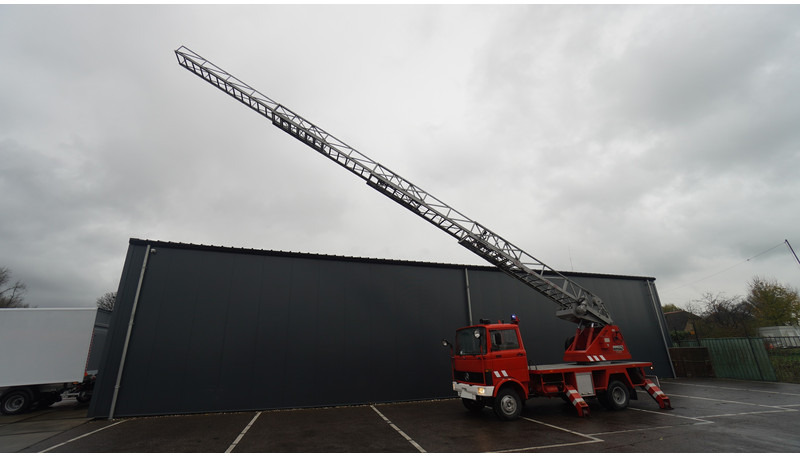 Mercedes-Benz 809 FIRE LADDER TRUCK 13.100KM MANUAL GEARBOX - Hasičský vůz: obrázek 2 Mercedes-Benz 809 FIRE LADDER TRUCK 13.100KM MANUAL GEARBOX - Hasičský vůz: obrázek 2