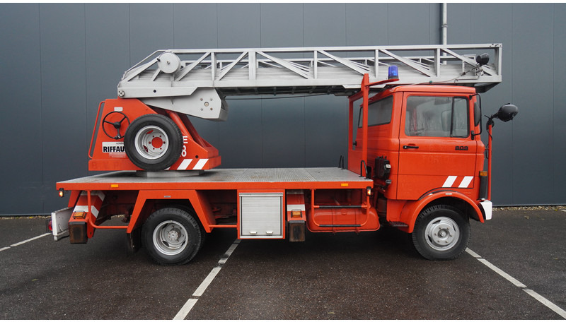 Mercedes-Benz 809 FIRE LADDER TRUCK 13.100KM MANUAL GEARBOX - Hasičský vůz: obrázek 4 Mercedes-Benz 809 FIRE LADDER TRUCK 13.100KM MANUAL GEARBOX - Hasičský vůz: obrázek 4