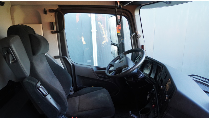 Mercedes-Benz AROCS 3542 8X4 2 SIDE TIPPER WITH HMF Z 1943 CRANE 407.000KM - Auto s hydraulickou rukou: obrázek 5 Mercedes-Benz AROCS 3542 8X4 2 SIDE TIPPER WITH HMF Z 1943 CRANE 407.000KM - Auto s hydraulickou rukou: obrázek 5