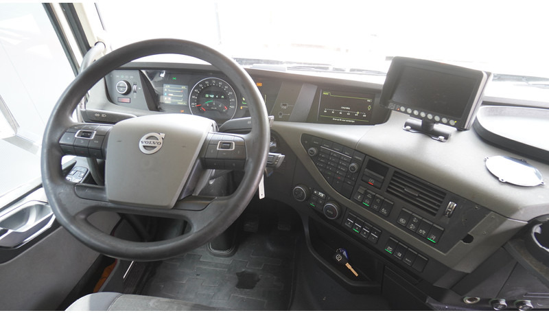 Volvo FH 420 6X2 ADR 796.000KM - Tahač: obrázek 5 Volvo FH 420 6X2 ADR 796.000KM - Tahač: obrázek 5