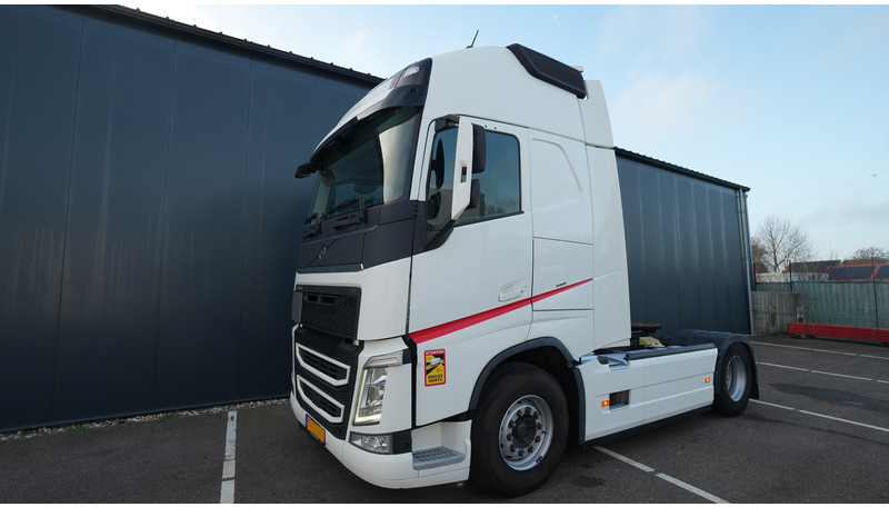 Volvo FH 460 EURO 6 GLOBETROTTER 674.300KM - Tahač: obrázek 3 Volvo FH 460 EURO 6 GLOBETROTTER 674.300KM - Tahač: obrázek 3