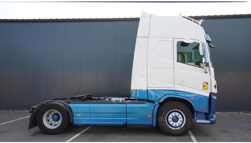 Volvo FH 460 GLOBETROTTER EURO 6 - Tahač: obrázek 2 Volvo FH 460 GLOBETROTTER EURO 6 - Tahač: obrázek 2