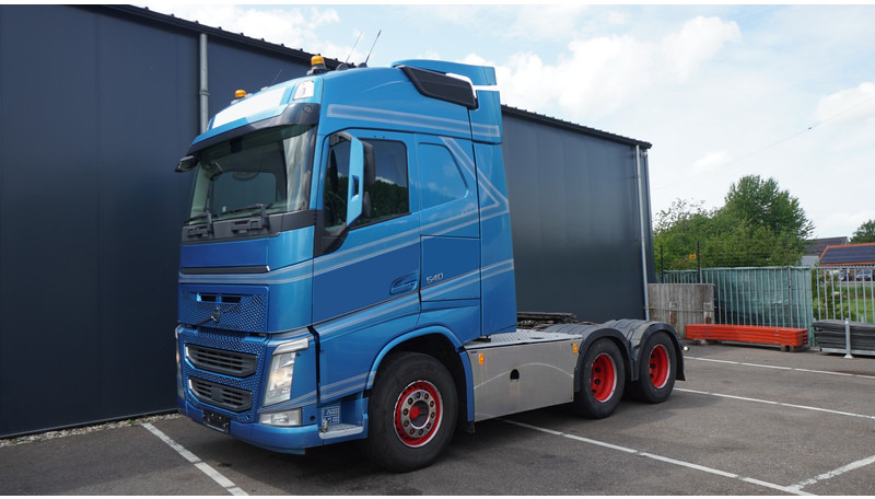 Volvo FH 540 6X4 EURO 6 GLOBETROTTER - Tahač: obrázek 3 Volvo FH 540 6X4 EURO 6 GLOBETROTTER - Tahač: obrázek 3