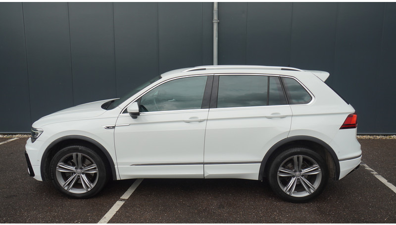 Volkswagen Tiguan 2.0 TDI R LINE 4MOTION - Minibus, Mikrobus: obrázek 1 Volkswagen Tiguan 2.0 TDI R LINE 4MOTION - Minibus, Mikrobus: obrázek 1