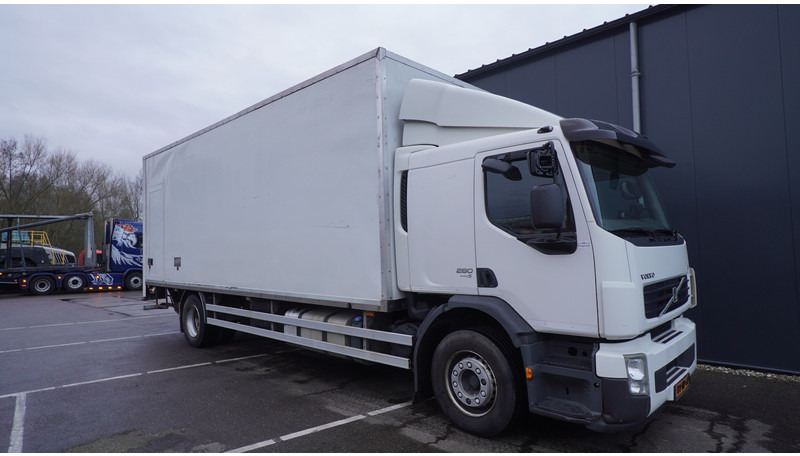 Volvo FE 280 CLOSED BOX 354.000KM MANUAL GEARBOX - Skříňový nákladní auto: obrázek 4 Volvo FE 280 CLOSED BOX 354.000KM MANUAL GEARBOX - Skříňový nákladní auto: obrázek 4
