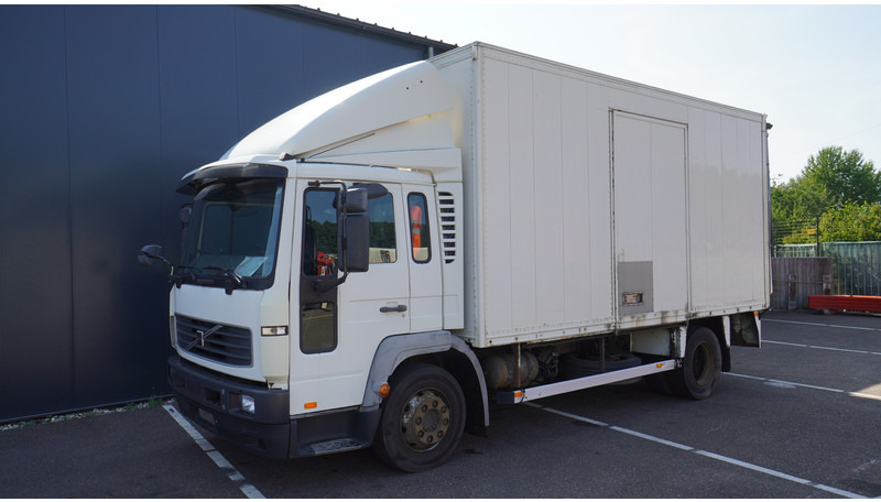 Volvo FL 6.220 CLOSED BOX 444.000KM MANUAL GEARBOX - Skříňový nákladní auto: obrázek 3 Volvo FL 6.220 CLOSED BOX 444.000KM MANUAL GEARBOX - Skříňový nákladní auto: obrázek 3
