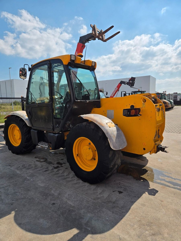 JCB 530 - Teleskopický manipulátor: obrázek 4 JCB 530 - Teleskopický manipulátor: obrázek 4