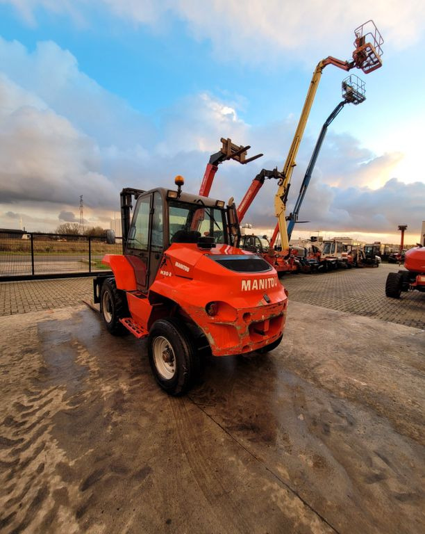 Manitou M30-2 - Dieselový vysokozdvižný vozík: obrázek 3 Manitou M30-2 - Dieselový vysokozdvižný vozík: obrázek 3