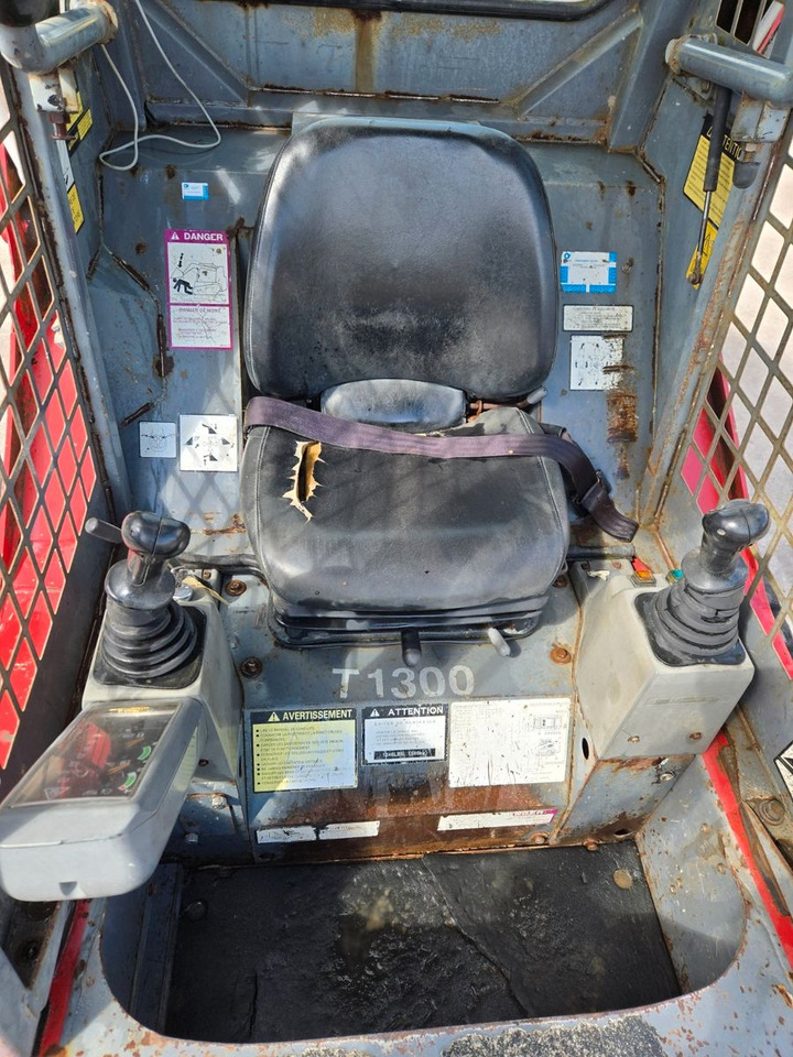 Kolový nakladač Takeuchi TL120: obrázek 10