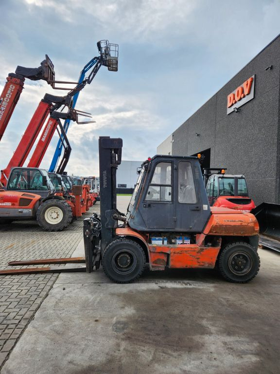 Toyota 5FD70 - Dieselový vysokozdvižný vozík: obrázek 2 Toyota 5FD70 - Dieselový vysokozdvižný vozík: obrázek 2
