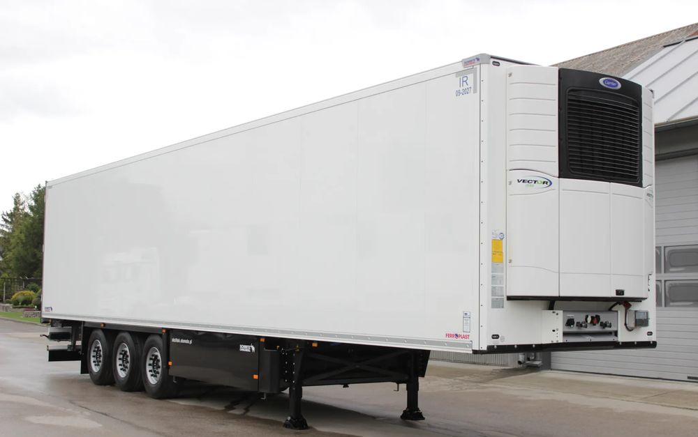 Schmitz Cargobull V7 FP 60 CARRIER VECTOR 1550 / ŚCIANA 7 CM / JAK NOWA / - Chladírenský návěs: obrázek 3 Schmitz Cargobull V7 FP 60 CARRIER VECTOR 1550 / ŚCIANA 7 CM / JAK NOWA / - Chladírenský návěs: obrázek 3