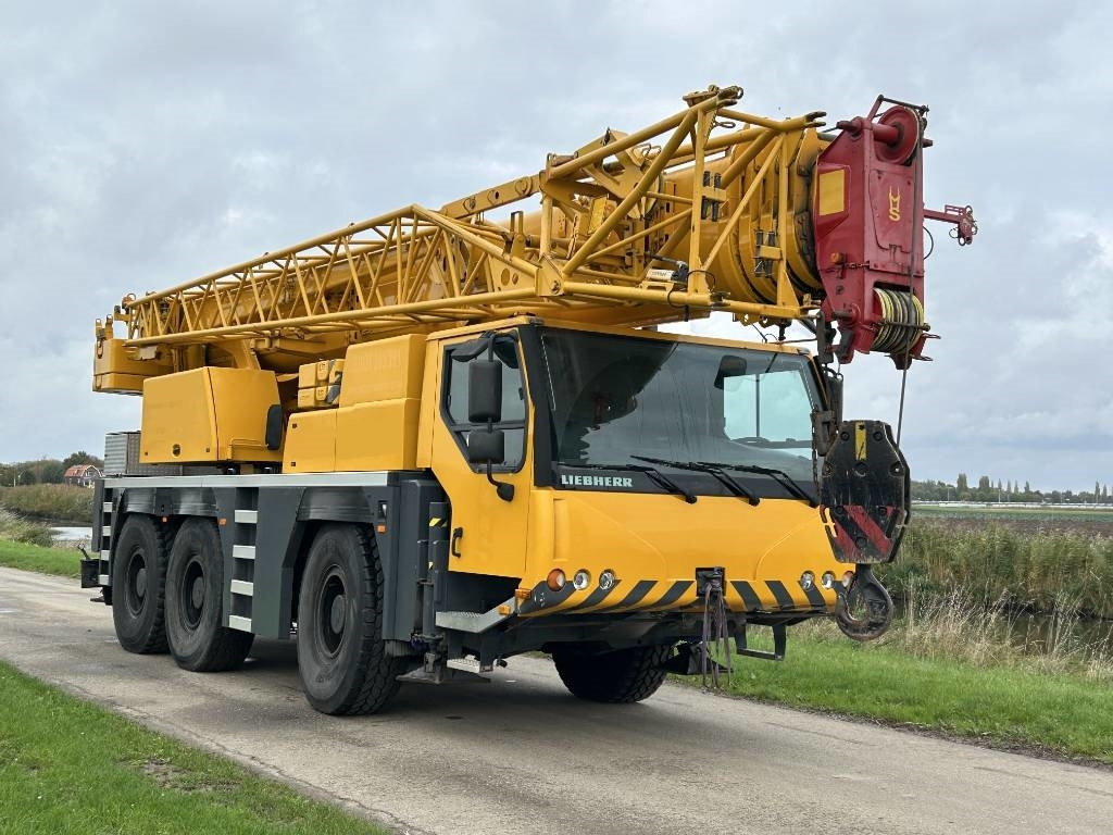 Liebherr LTM 1055-3.1  - Univerzální autojeřáb: obrázek 2 Liebherr LTM 1055-3.1  - Univerzální autojeřáb: obrázek 2