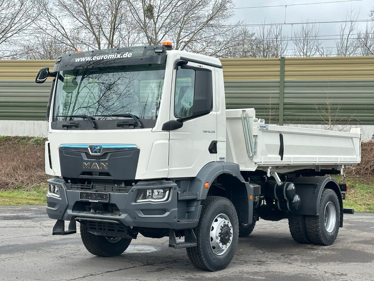 MAN TGM 18.320 4X4 Euro 6e Euromix 3-Seiten-Kipper - Sklápěč: obrázek 2 MAN TGM 18.320 4X4 Euro 6e Euromix 3-Seiten-Kipper - Sklápěč: obrázek 2
