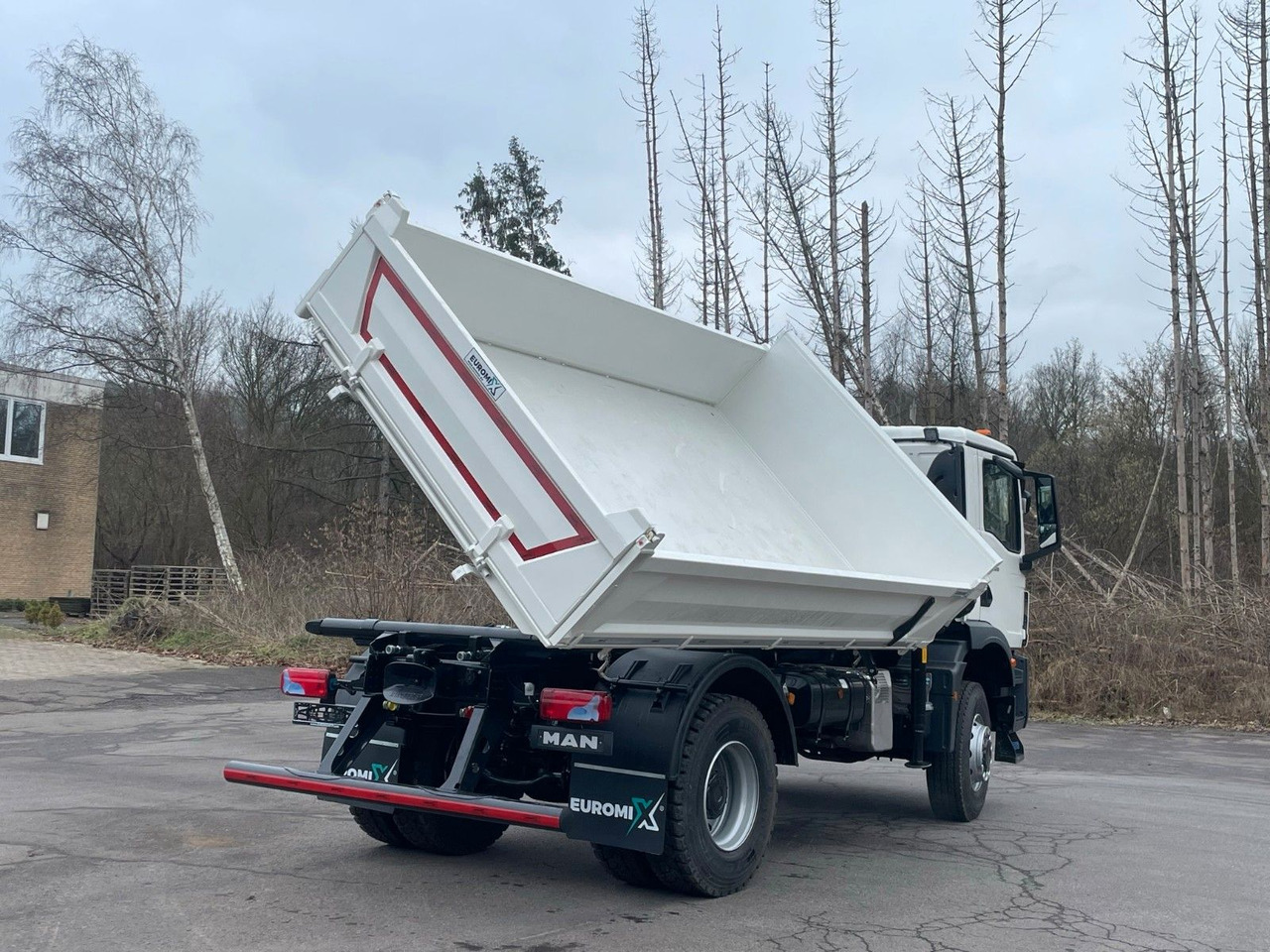 MAN TGM 18.320 4x4 Euro6e Hiab X-HiDuo 138DS-3 - Sklápěč, Auto s hydraulickou rukou: obrázek 5 MAN TGM 18.320 4x4 Euro6e Hiab X-HiDuo 138DS-3 - Sklápěč, Auto s hydraulickou rukou: obrázek 5