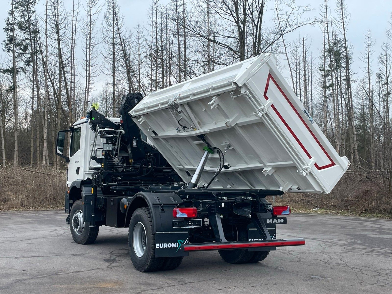 MAN TGM 18.320 4x4 Euro6e Hiab X-HiDuo 138DS-3 - Sklápěč, Auto s hydraulickou rukou: obrázek 4 MAN TGM 18.320 4x4 Euro6e Hiab X-HiDuo 138DS-3 - Sklápěč, Auto s hydraulickou rukou: obrázek 4