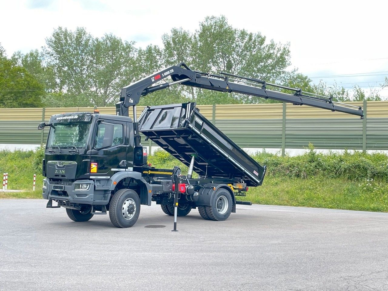 MAN TGM 18.320 4x4 Euro6e Hiab X Hiduo 228-4 MAN TGM 18.320 4x4 Euro6e Hiab X Hiduo 228-4 - Sklápěč, Auto s hydraulickou rukou: obrázek 4 MAN TGM 18.320 4x4 Euro6e Hiab X Hiduo 228-4 MAN TGM 18.320 4x4 Euro6e Hiab X Hiduo 228-4 - Sklápěč, Auto s hydraulickou rukou: obrázek 4