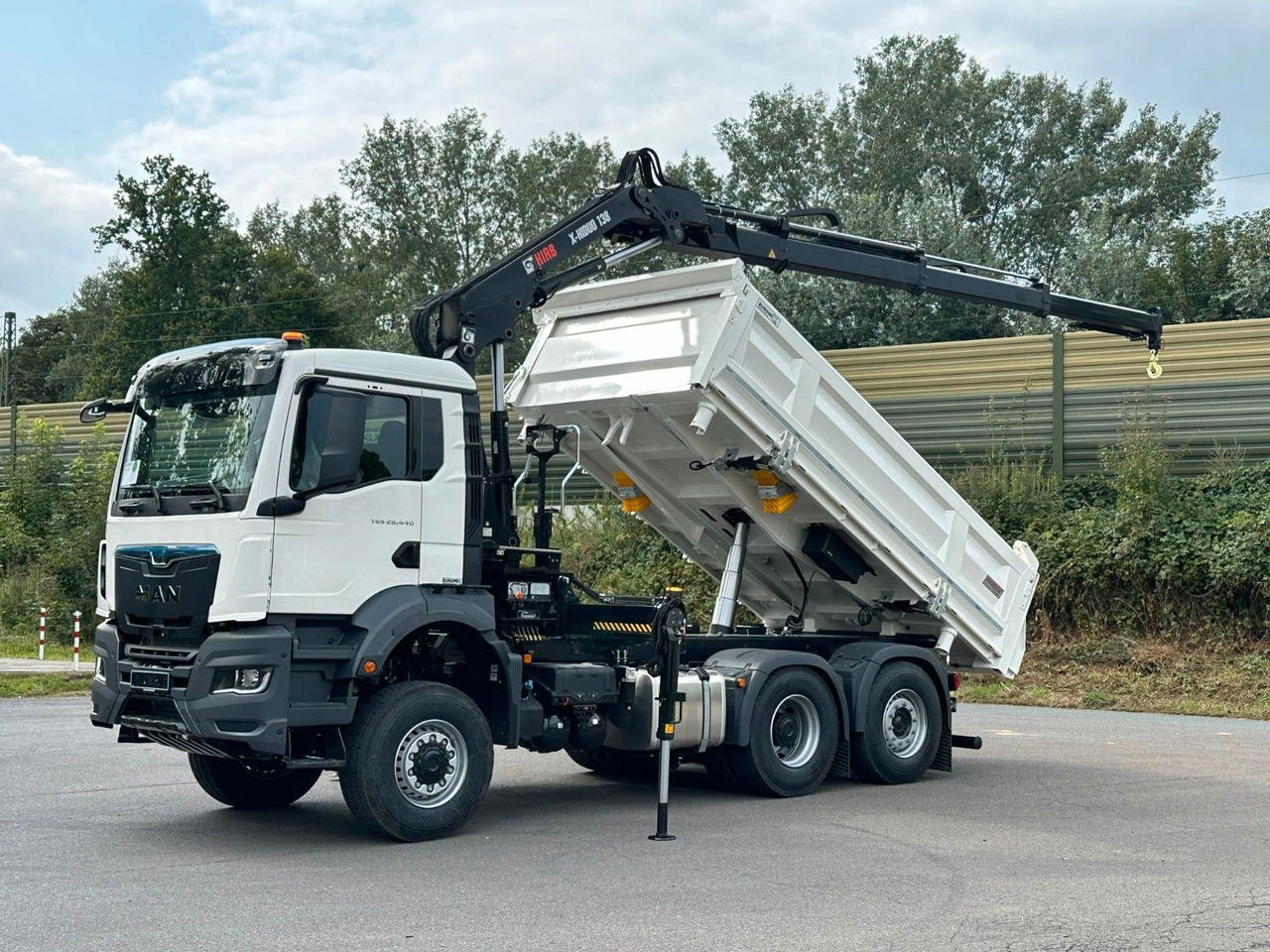 MAN TGS 28.440 6x4-4/3-Seiten- Kipper / Hiab 138-3 - Sklápěč, Auto s hydraulickou rukou: obrázek 1 MAN TGS 28.440 6x4-4/3-Seiten- Kipper / Hiab 138-3 - Sklápěč, Auto s hydraulickou rukou: obrázek 1