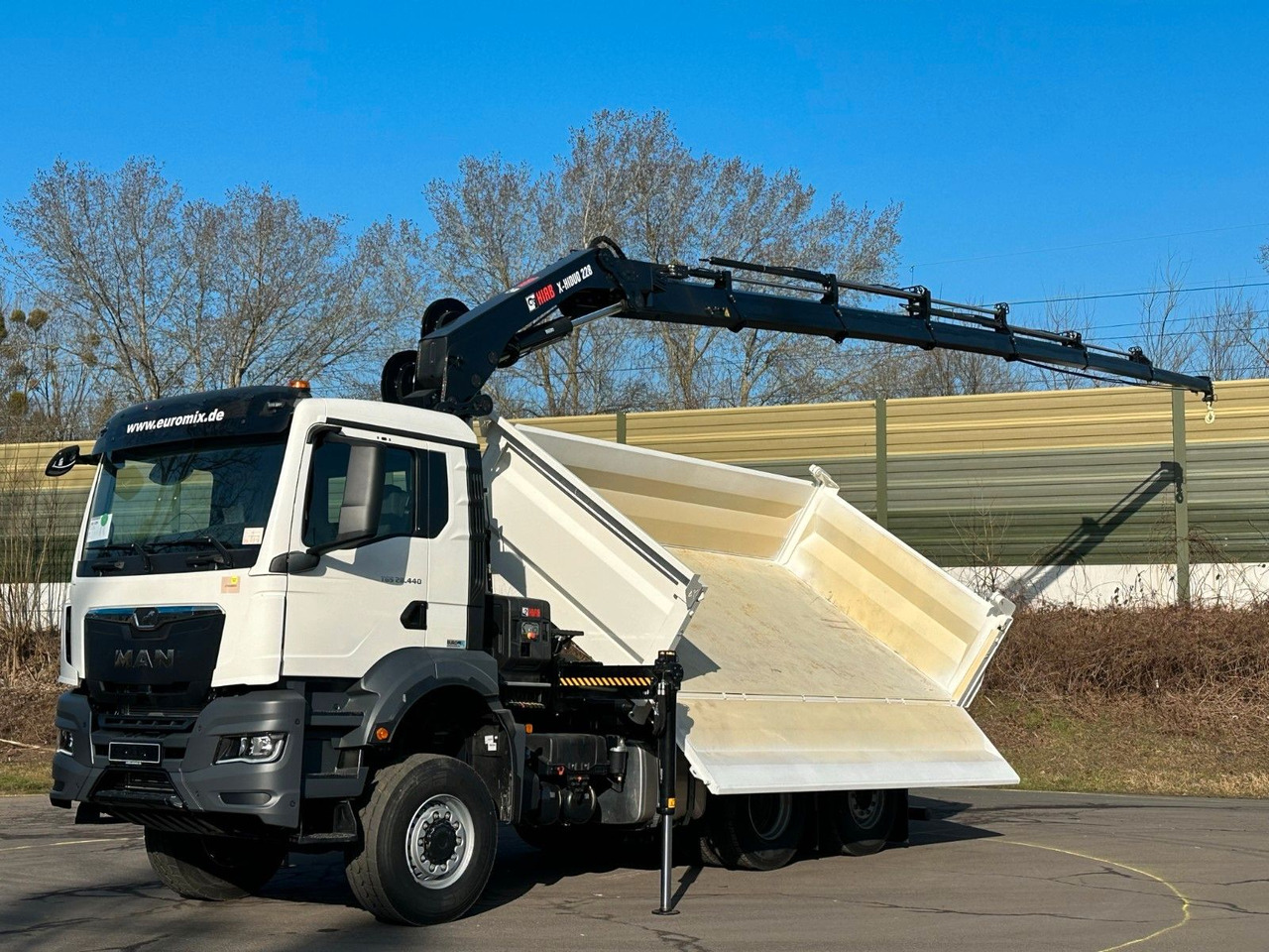 MAN TGS 28.440 6x4-4/3-Seiten- Kipper / Hiab 228-6 - Sklápěč, Auto s hydraulickou rukou: obrázek 2 MAN TGS 28.440 6x4-4/3-Seiten- Kipper / Hiab 228-6 - Sklápěč, Auto s hydraulickou rukou: obrázek 2