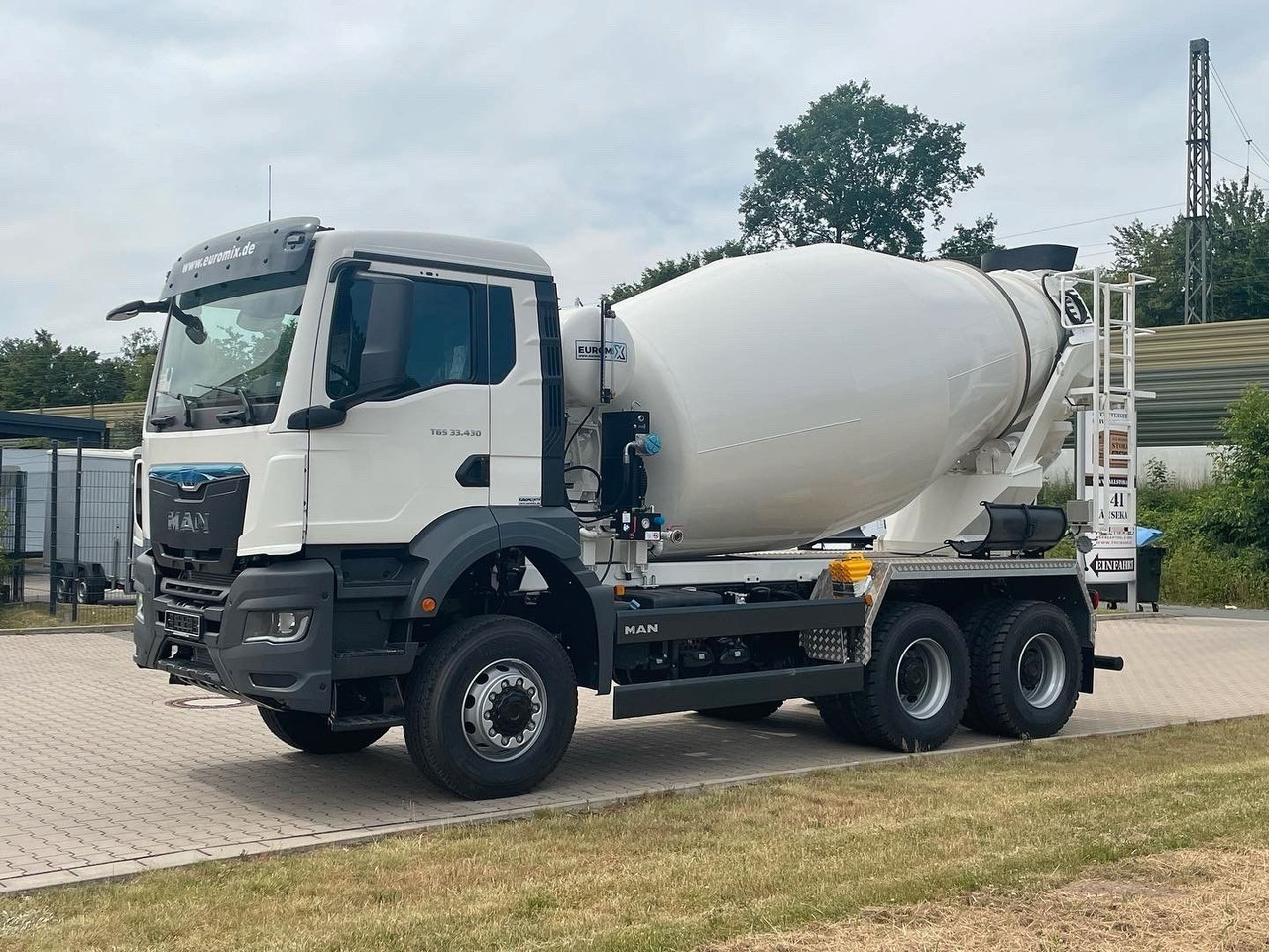 MAN TGS 33.440 / 6X6 Euro6e Euromix MTP EM 7 L - Autodomíchávač: obrázek 3 MAN TGS 33.440 / 6X6 Euro6e Euromix MTP EM 7 L - Autodomíchávač: obrázek 3