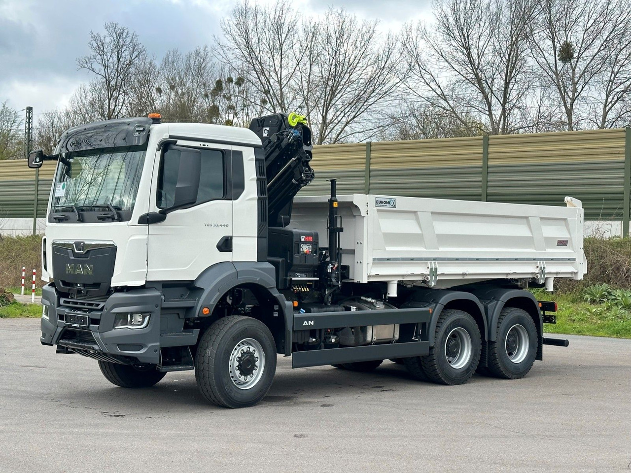 MAN TGS 33.440 6x6 /3-Seiten- Kipper / HIAB 228-4 - Sklápěč, Auto s hydraulickou rukou: obrázek 3 MAN TGS 33.440 6x6 /3-Seiten- Kipper / HIAB 228-4 - Sklápěč, Auto s hydraulickou rukou: obrázek 3