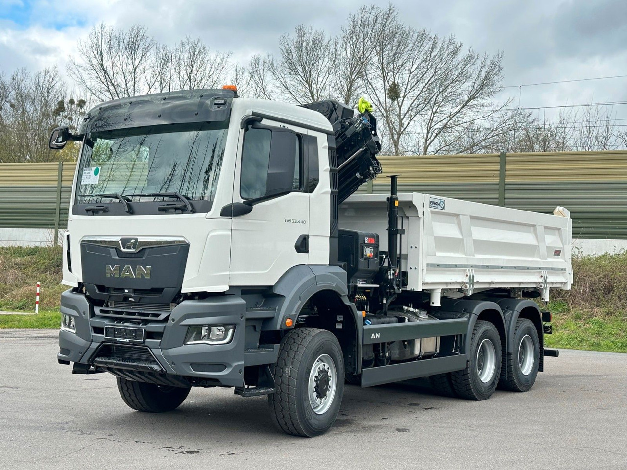 MAN TGS 33.440 6x6 /3-Seiten- Kipper / HIAB 228-4 - Sklápěč, Auto s hydraulickou rukou: obrázek 2 MAN TGS 33.440 6x6 /3-Seiten- Kipper / HIAB 228-4 - Sklápěč, Auto s hydraulickou rukou: obrázek 2
