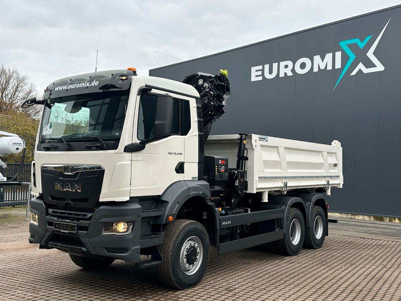 MAN TGS 33.440 6x6 /3-Seiten- Kipper / Kran HIAB 302 - Sklápěč, Auto s hydraulickou rukou: obrázek 2 MAN TGS 33.440 6x6 /3-Seiten- Kipper / Kran HIAB 302 - Sklápěč, Auto s hydraulickou rukou: obrázek 2