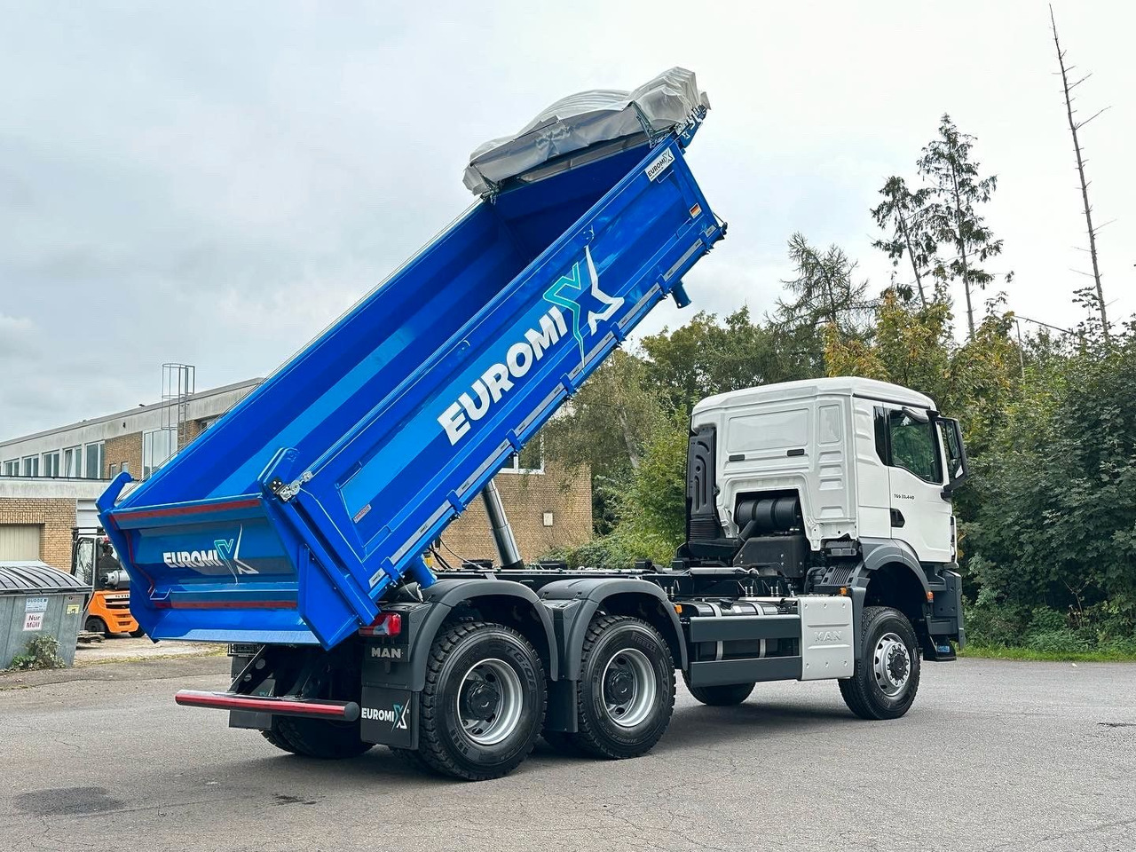 Sklápěč MAN TGS 33.440 6x6 /Euro6 3-Seiten-Kipper EuromixMTP: obrázek 11